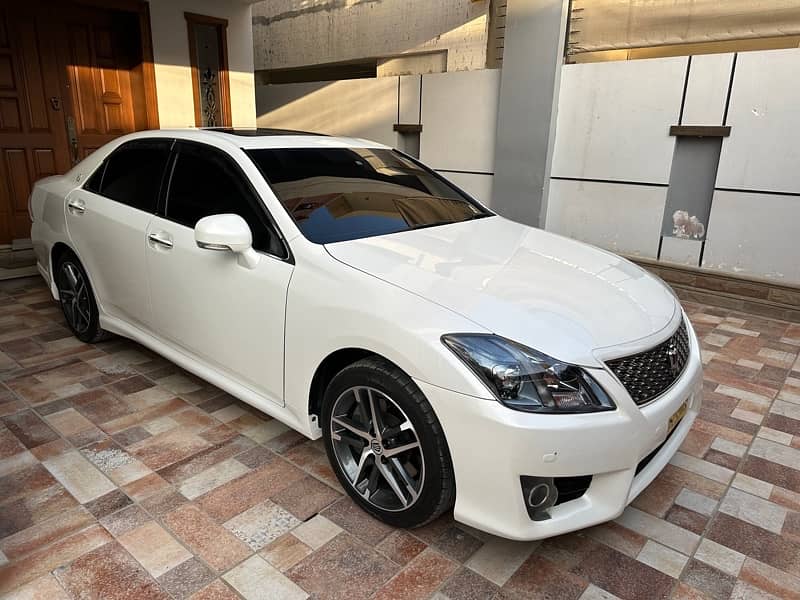 Toyota crown Athlete 2010/2013 100% original full house package 1 hand 4