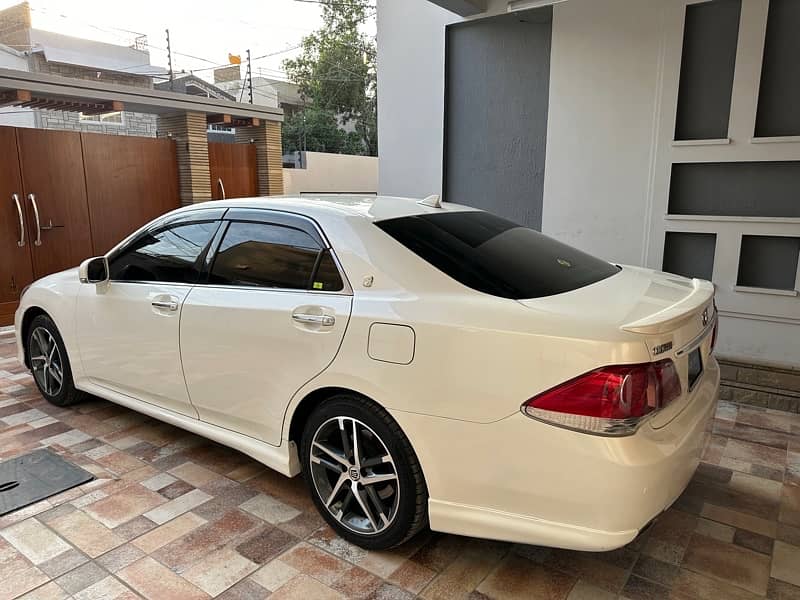 Toyota crown Athlete 2010/2013 100% original full house package 1 hand 5