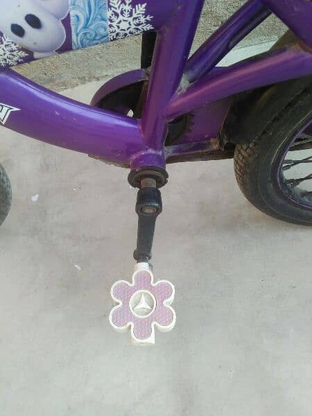 girls kids cycle very good condition 4
