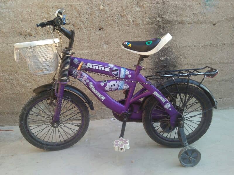 girls kids cycle very good condition 7