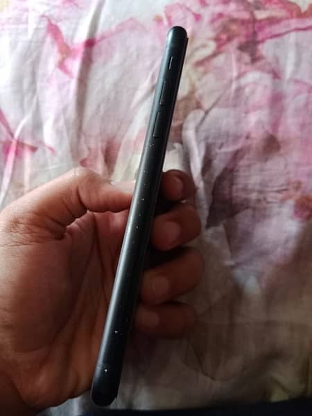 iPhone xr non pta jv waterpack 4 months sim avalible 64 gb 4
