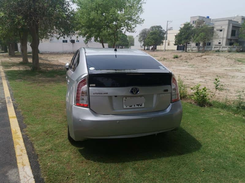 Toyota Prius 2012 Model 2016 registration 11