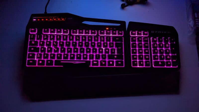RGB gaming keyboard madcats strike 3 3