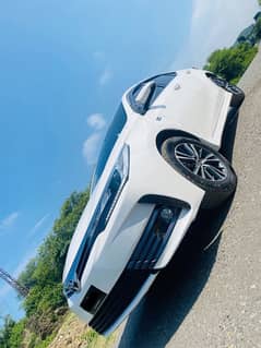 Toyota Corolla Grande 1.8 2019 Model For SALE