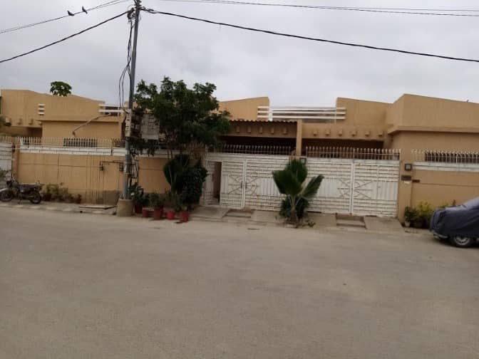 A Well Designed House Is Up For Sale In An Ideal Location In KN Gohar Green City 8