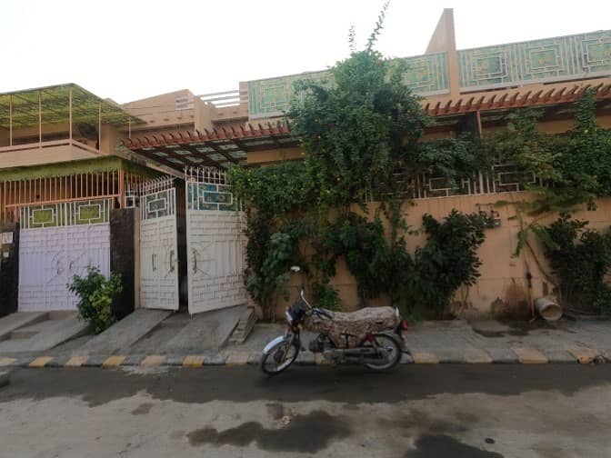 A Well Designed House Is Up For Sale In An Ideal Location In KN Gohar Green City 10