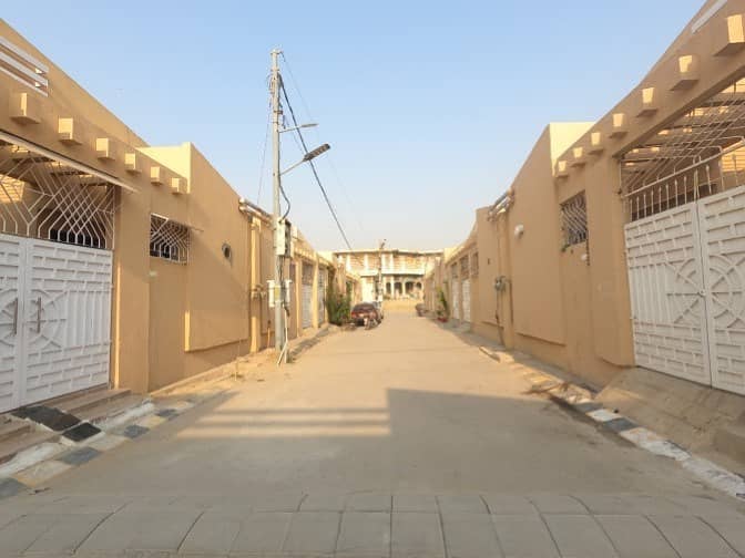 A Well Designed House Is Up For Sale In An Ideal Location In KN Gohar Green City 23