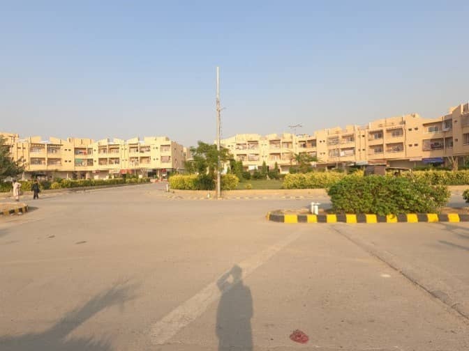 A Well Designed House Is Up For Sale In An Ideal Location In KN Gohar Green City 26