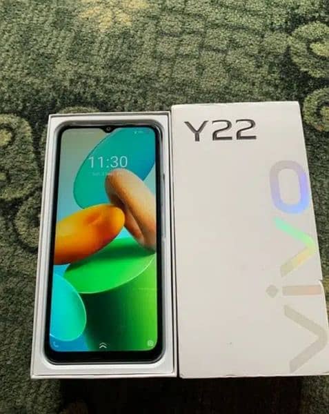 vivo y22 4+4/64 all oky 10/10 condition full accessries box full 2