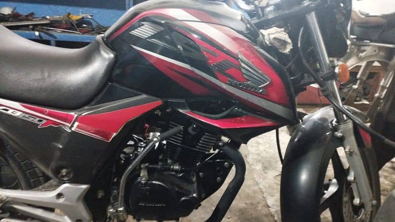 Honda cb150f lhr number 3