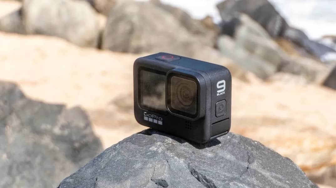 Gopro Hero 9 + Media Mode with 3 Batteries and Battery Charger 2