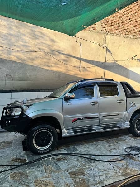 Hilux gx outer showered non accidental worth 5 lacs items installed 15