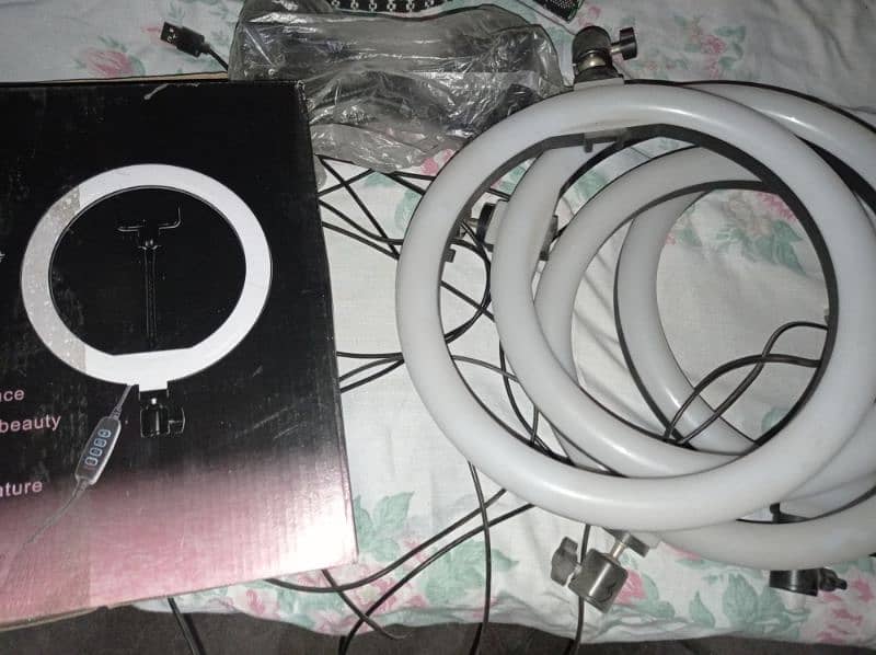 26 cm LED Ring Light (4 pieces) 10/10 condition with Stand (1=Rs. 550) 0