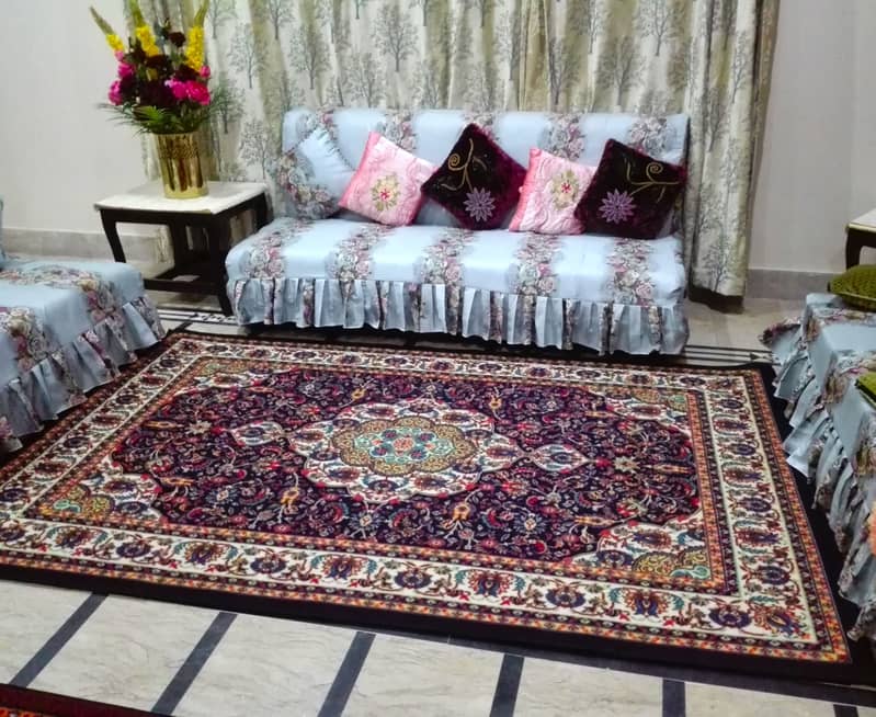 Muti color centre piece rugs 1