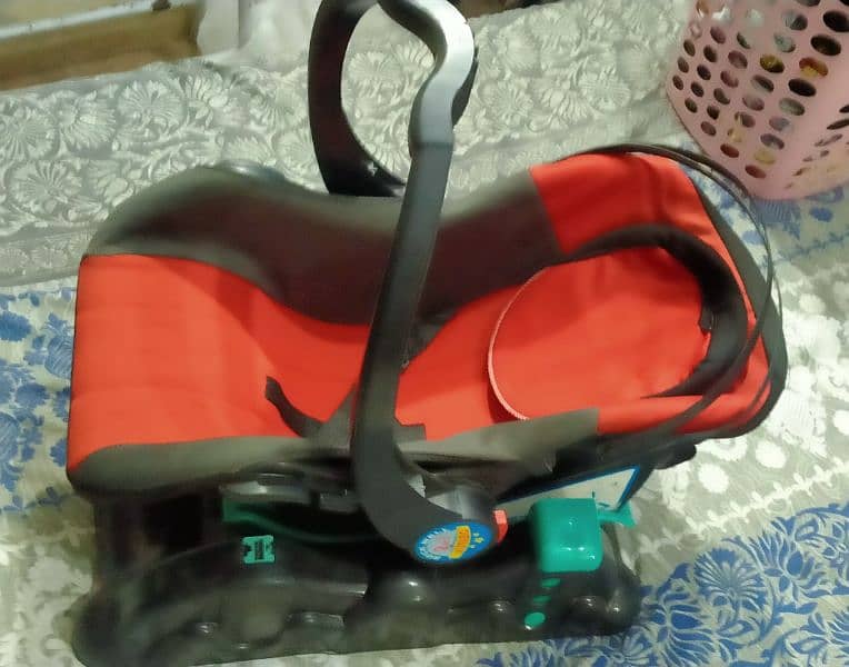 Bouncer / Jumper / Carrycot 
3 in 1 1