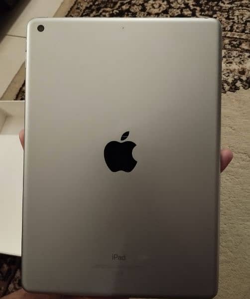 Apple iPad 6th Generation 1