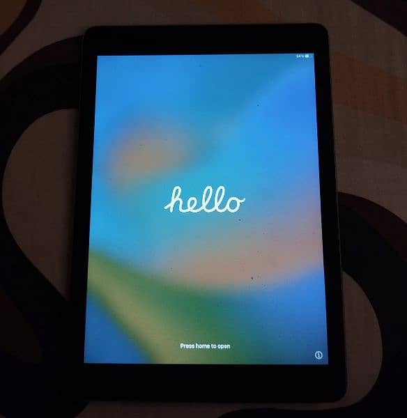 Apple iPad 6th Generation 0
