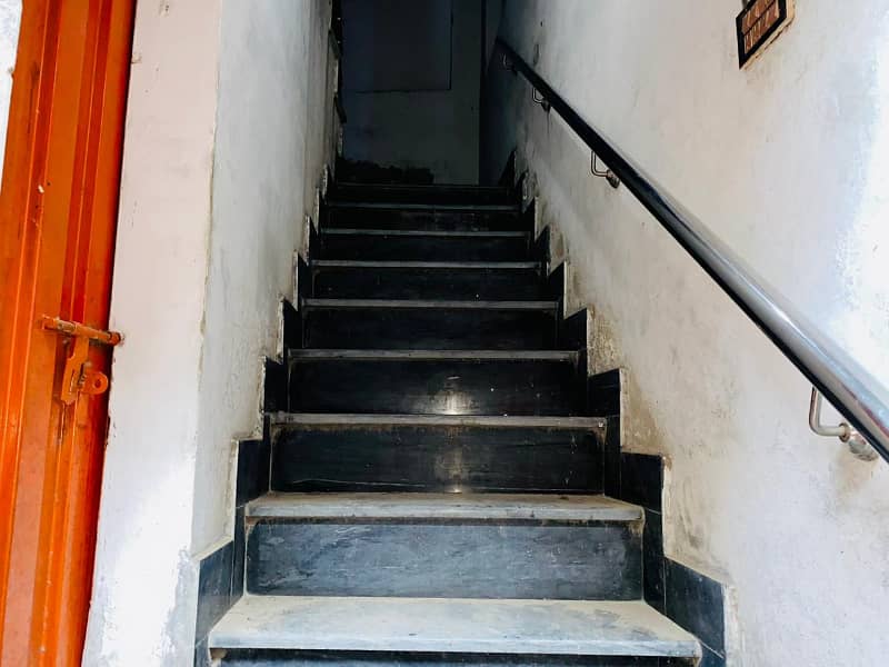 2 Marla Triple Storey House For Sale In Mozang Lahore 5