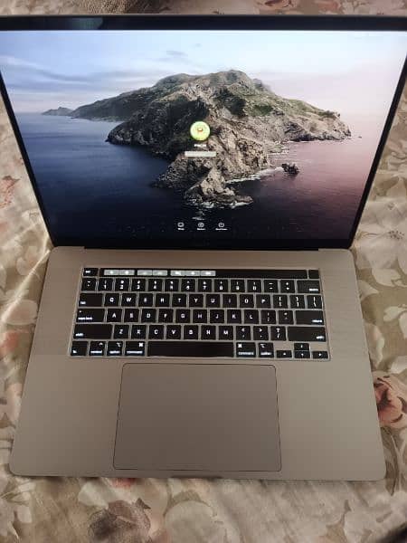 MACBOOK PRO LATE 2019 16 INCH I9 2.3 8 CORE 16GB RAM 512GB 4GB CARD 0