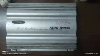 V12 1200 Watt amplifier with 12 inch woofer