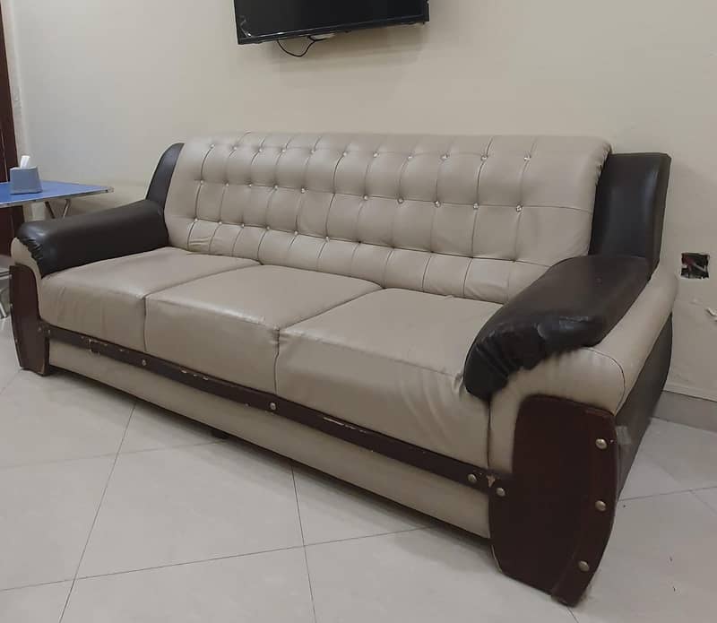 7 seater Sofa for sale 2+2+3 4