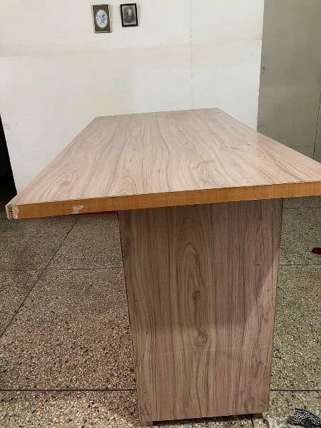 Counter Table Good Condition 1
