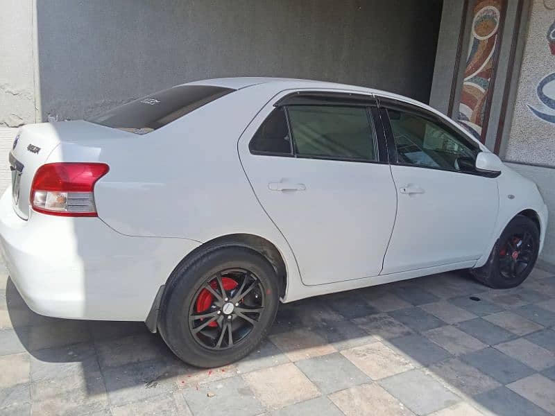 Toyota belta 1.3 original 9