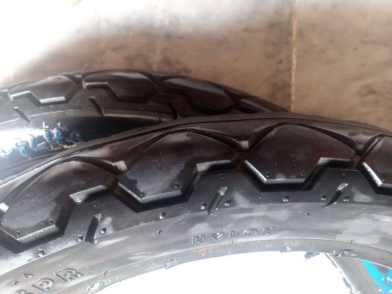 service tyre front back Suzuki pridor ybr 125 90.90. 18.3027555122 7