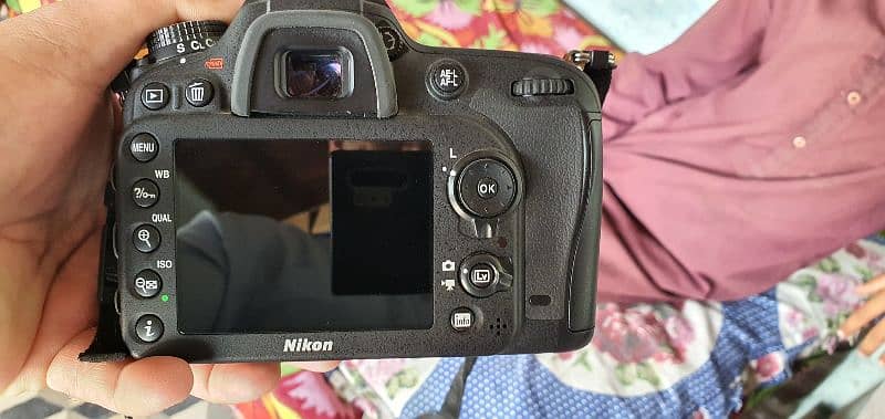 Nikon D7200 with kit lens 0