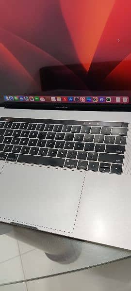 MacBook pro 2017 1