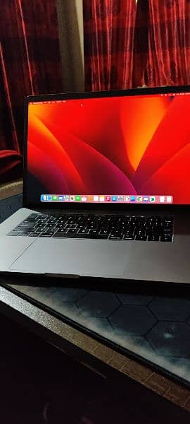 MacBook pro 2017 2