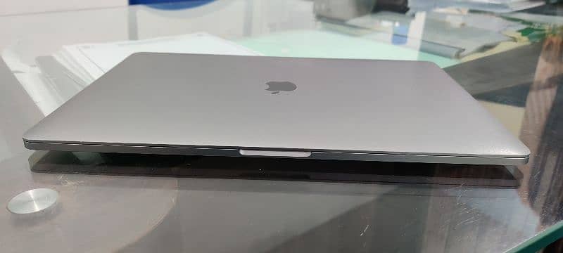 MacBook pro 2017 9