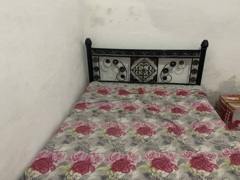 Iron bed double size 4