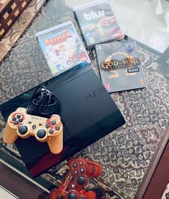 PS3 console jailbreak , 465 GB with 2 controllers ,6 games