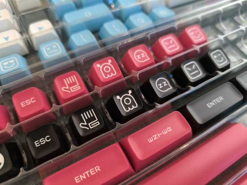 Mechanical Keyboards + Switches + Keycaps (Custom Gaming Keyboards) 5