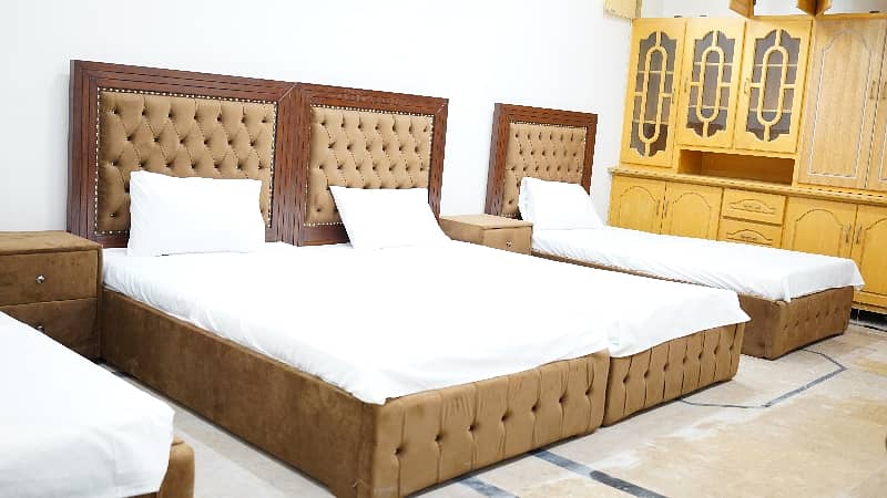 Main GT Rod Green Hill ten 1 Guest House Rooms available for Rent available Near Airport Islamabad Near Motorway near 26number stop near Metro Stop everything 1