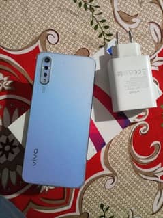 Vivo s1 4/128 with box and charger  mobile Open nahi howa 0