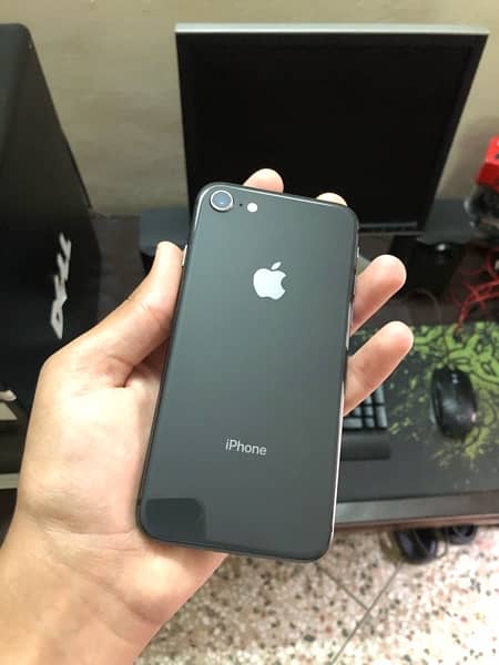Iphone 8 factory unlocked non pta with box accessories not included 4