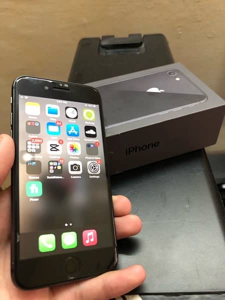 Iphone 8 factory unlocked non pta with box accessories not included 6