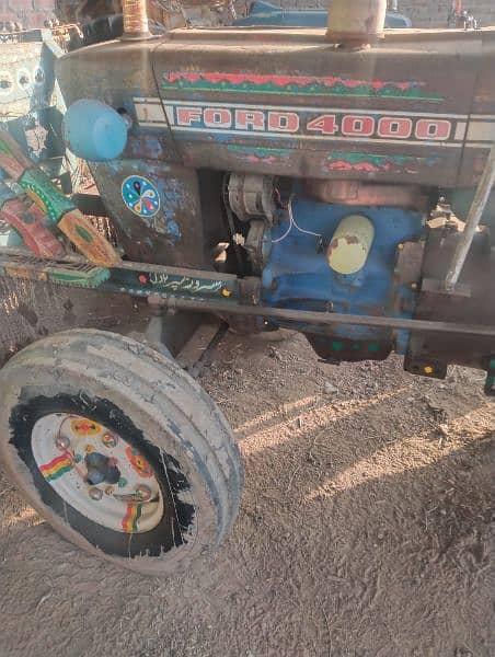 Tractor Ford 4000 Good condition 2