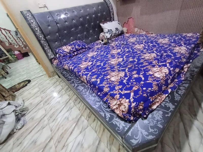 selling my king size bed with side tables without mattress 3