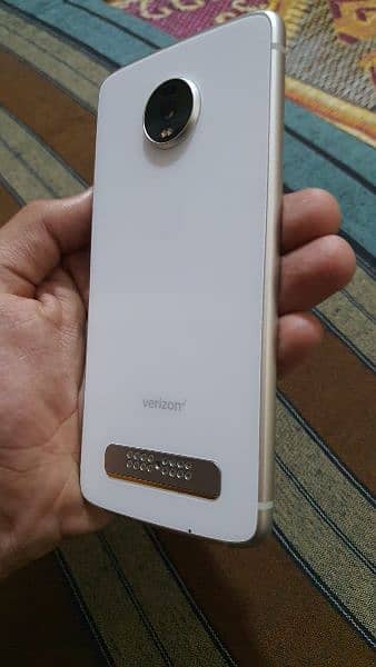 Motorola Z4 4/128, White 2