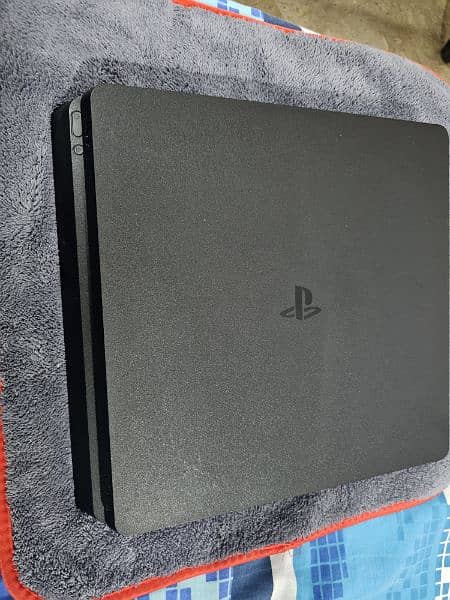 playstation ps4 slim console scratchless with box and games 5