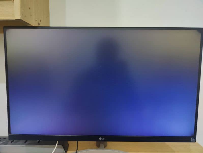 LG 4K HDR400 monitor 0