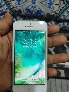 iphone 5 10/10 condition pta approve