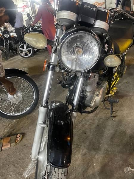 for bike lovers Suzuki 150 for sale in Dha karachi 10/10 condition 8