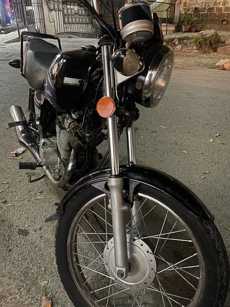 for bike lovers Suzuki 150 for sale in Dha karachi 10/10 condition 9