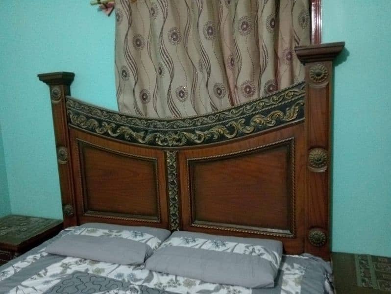 king size bed with out matress side tables dressing 5