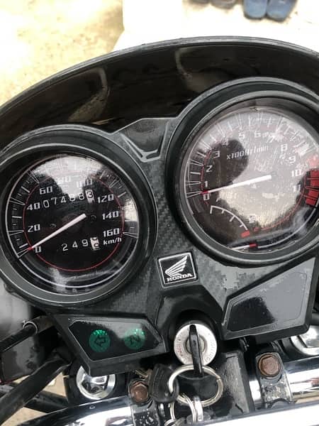 Honda CB 125F 6