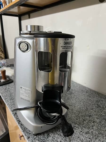 coffee Machines, Grinders & Coffee Gadgets 18